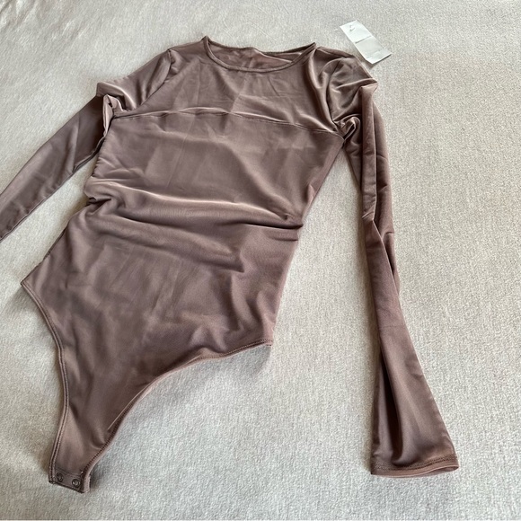 A&F Never Worn Long Sleeve Bodysuit With Mesh New With Tags - Picture 4 of 14